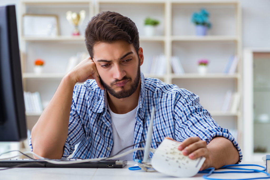 故障してネットが使えない