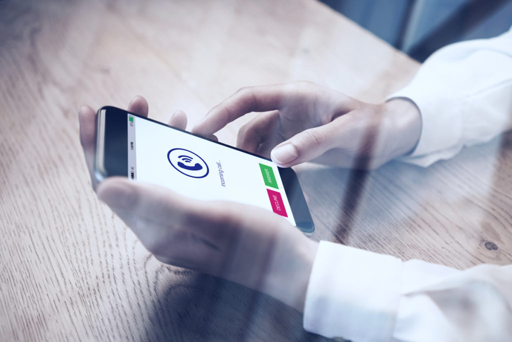 通話アプリを利用する