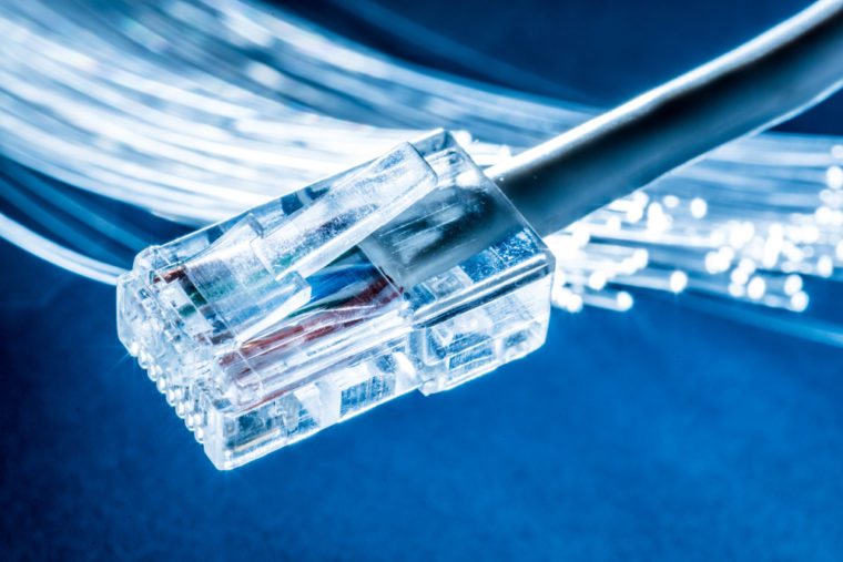 cat6以上のLANケーブルを使用する