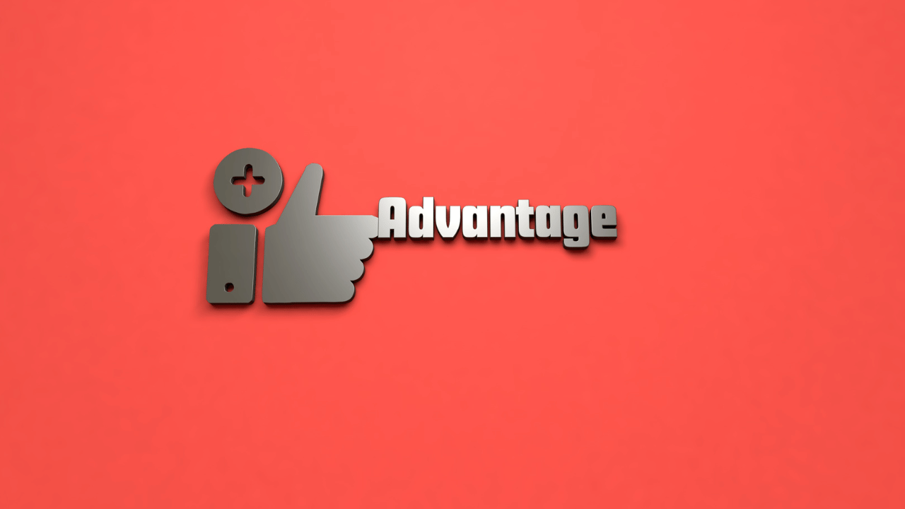 advantageの文字と人の手